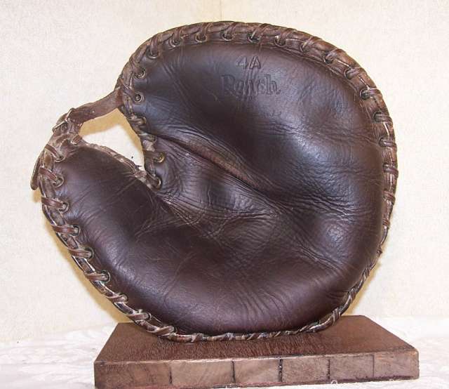 A.J. Reach 4A Double Buckle Basemitt 1921 Front